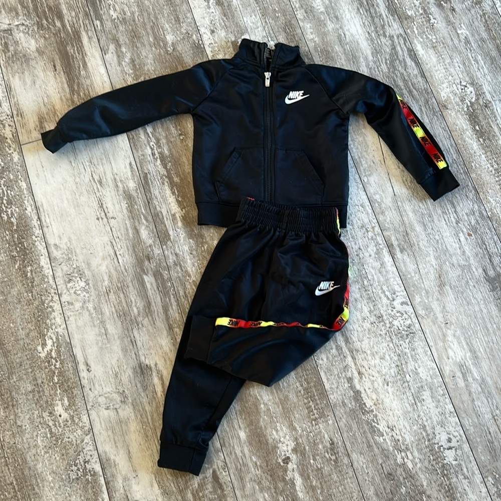 Nike 3T Boys Athletic Sweatsuit Set